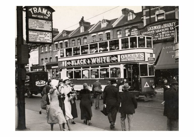 Straßenbahn der Baureihe G der MET, Finsbury Park, Nord-London, 1933. Bilder: Copyright TfL, London Transport Museum Collection.